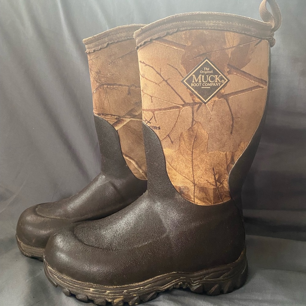 Youth size 1 Muck boots